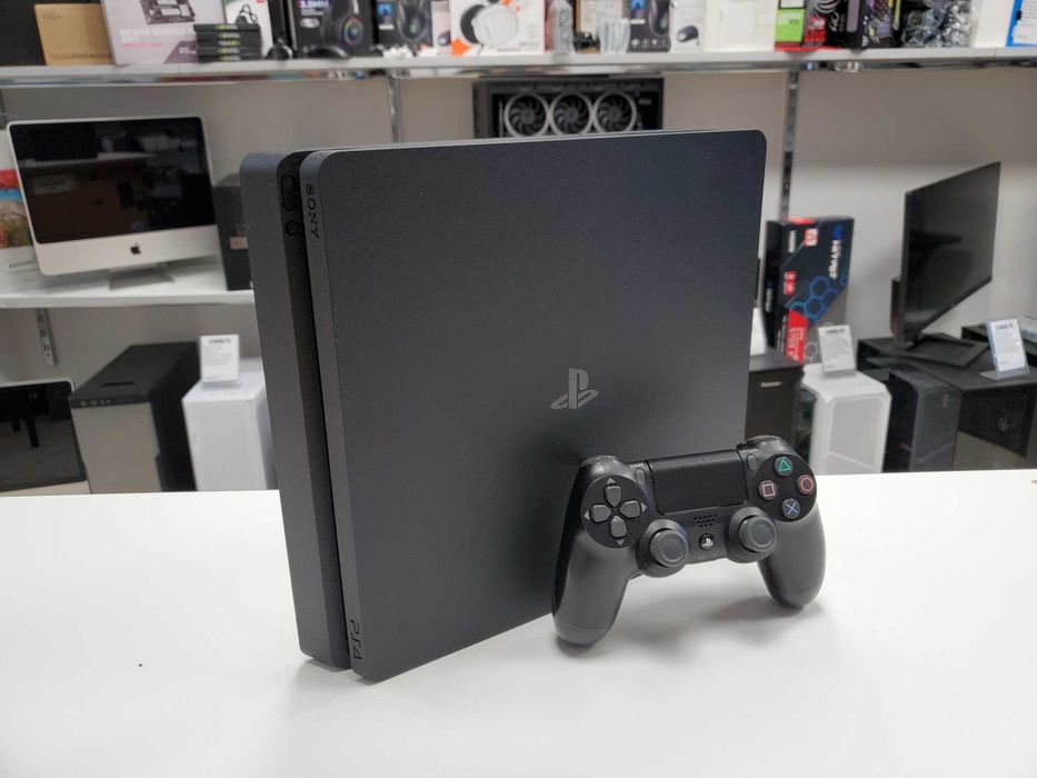 Konsola Playstation 4 PS4