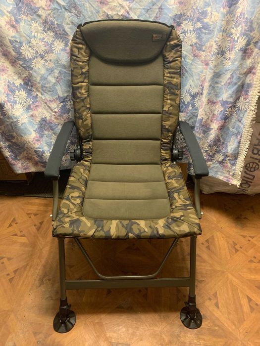 Продам кресло для отдыха  Fox R3 Camo Recliner