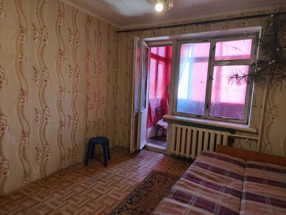 Продается гостинка Киевский рынок