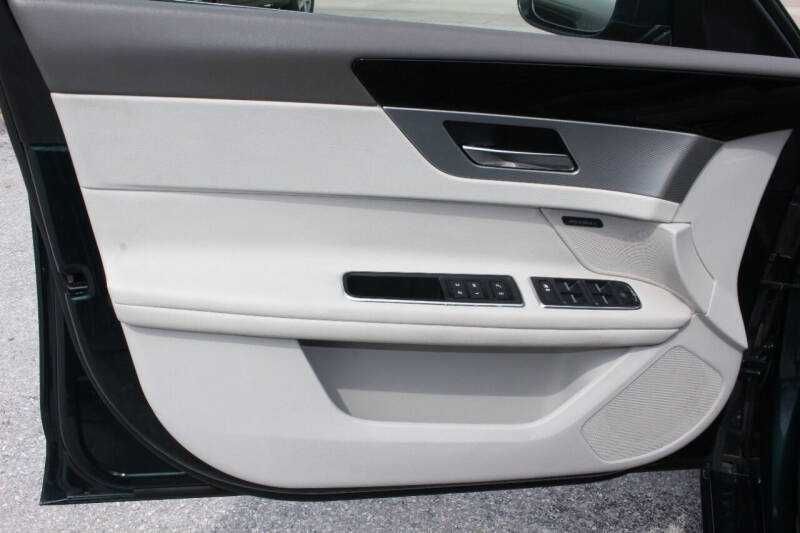 2017 Jaguar XF Premium