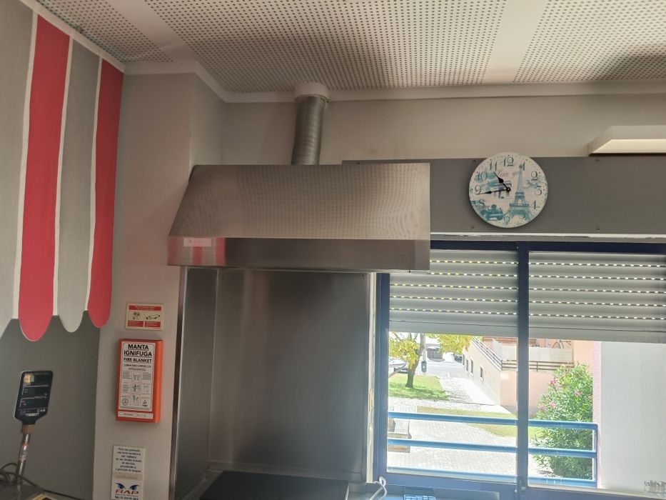Chaminé em inox para estabelecimento comercial