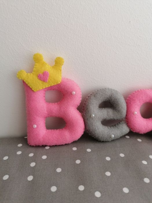 Nome Beatriz feltro para quarto