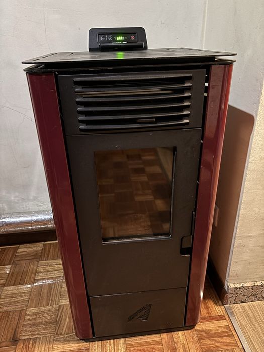 Salamandra Pellets ARTEL Easy M-B Bordeaux