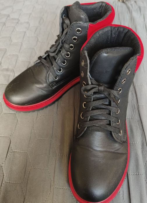 Ботинки  женские 38 размер.