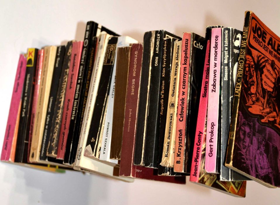 Zestaw książek 25 kryminałów PRL Joe Alex John Howlett Georges Simenon Seria z Jamnikiem Klasyka