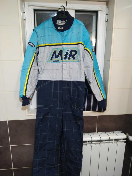 Fato de desporto motorizado