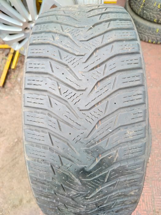 Шины 225/45/19 Kumho Winter Craft Ice Wi31+