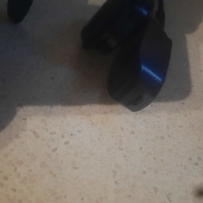 Блютуз        гарнитура