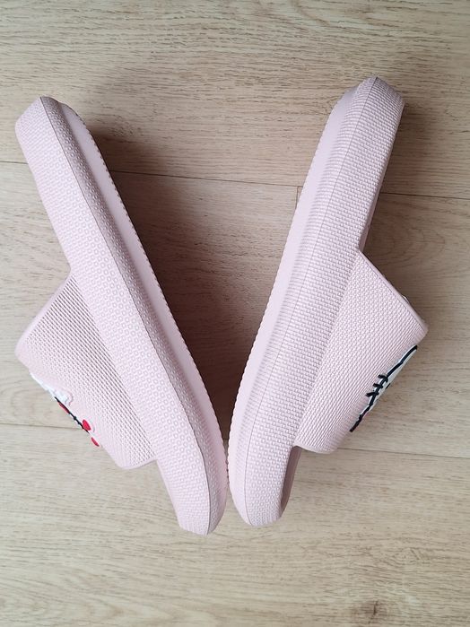 Klapki Hello Kitty 38 nowe bez metki