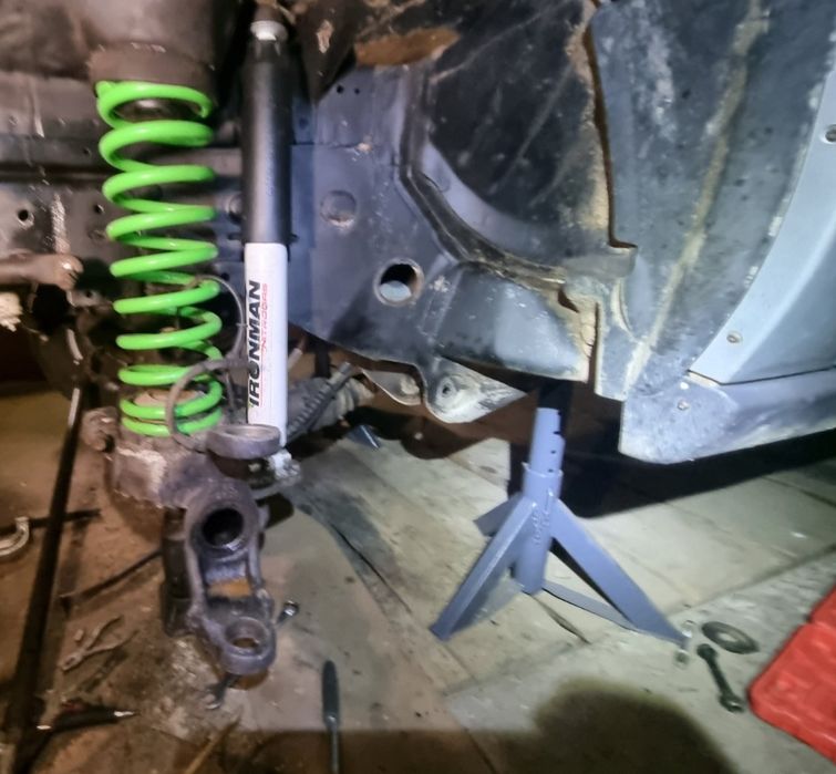 Підставкі під авто.