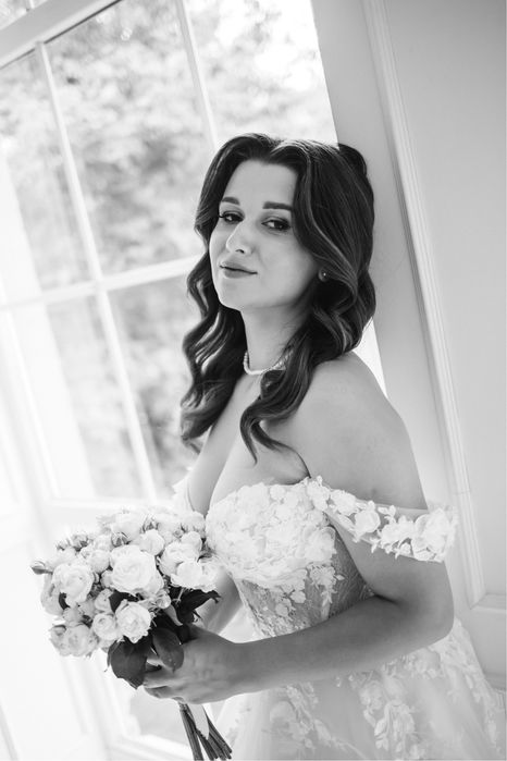 Весільна сукня біла