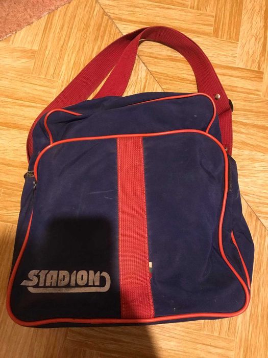 Продам спортивную сумку.