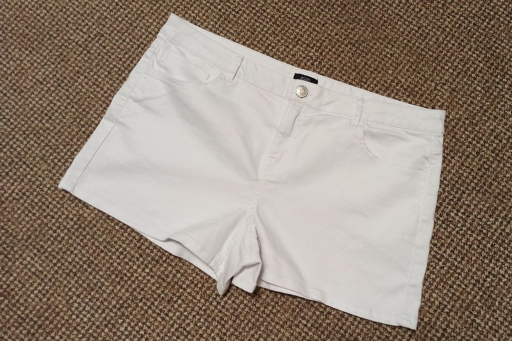Шорты белые f&f. размер l xl. коттон