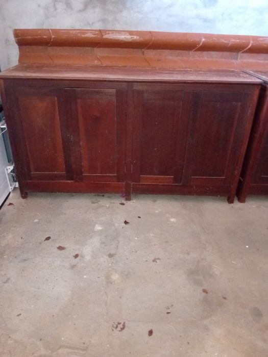 Vitrine / Balcão Vintage em Madeira Maciça com Vidro