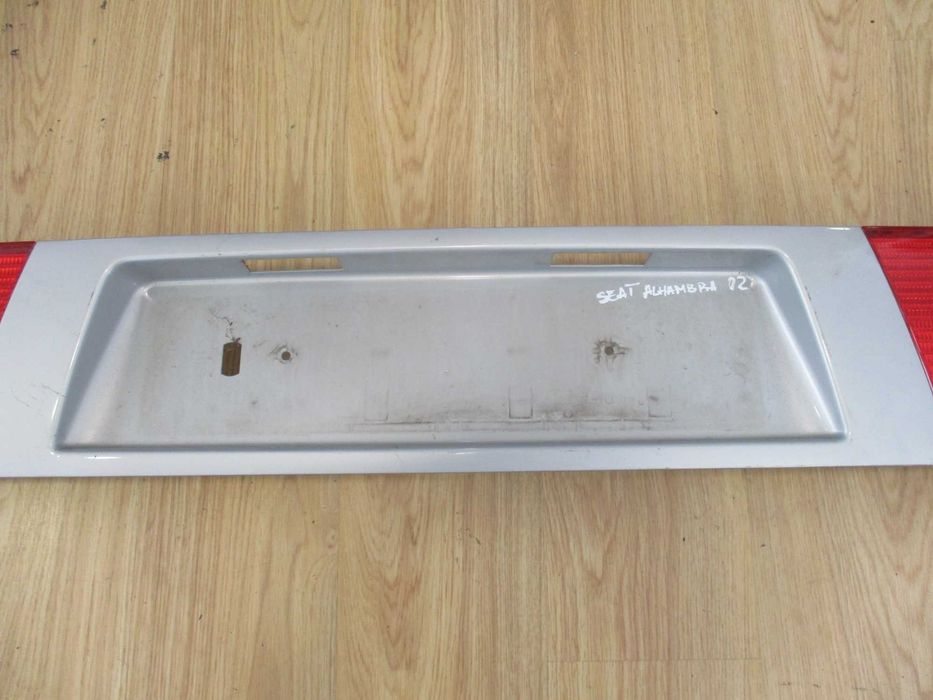 Farolim Refletor central mala Seat Alhambra/ VW Sharan 2002