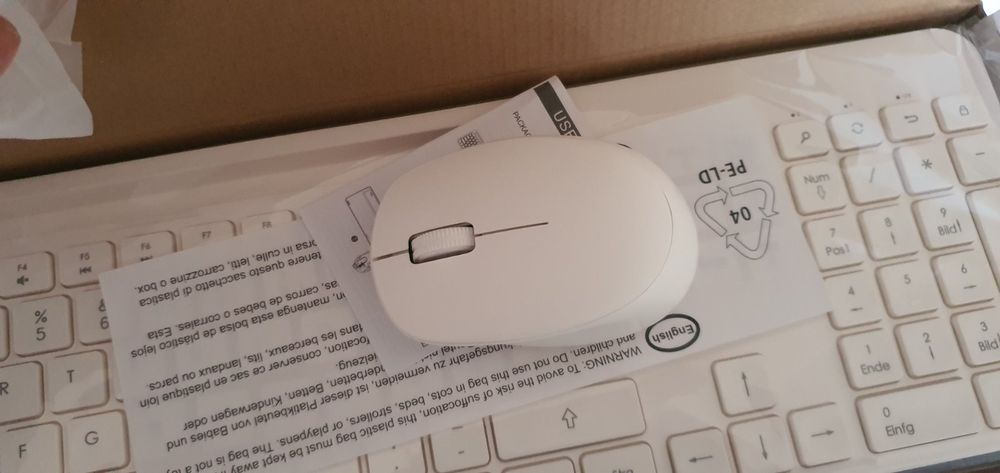 Комплект Беспроводная клавиатура и мышь

Ціна 999гр