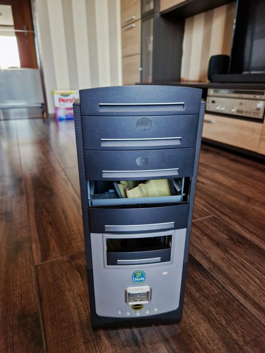 Komputer PC Intel core 2 6600 + GB g965gm 4gb ram obudowa