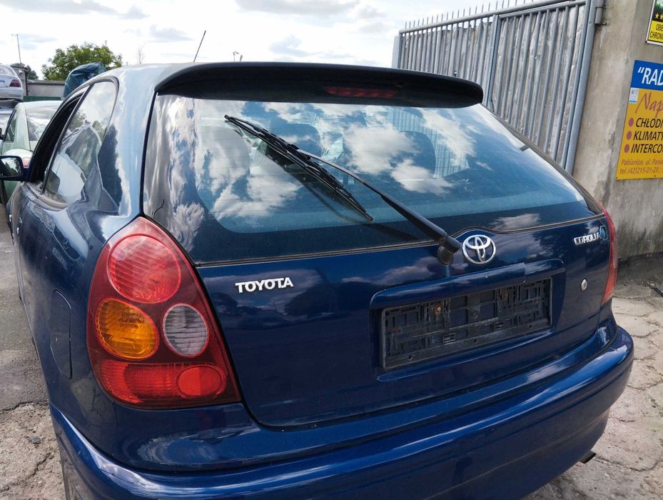 Toyota Corolla E11 3D 1.6VVT-i 2002r.Klapa bagażnika.