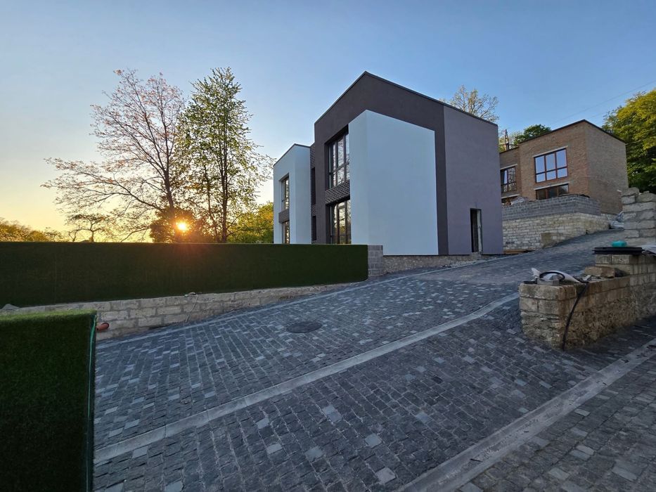 ПРОДАЖ приватного будинку поруч з лісом