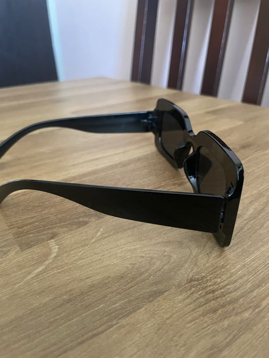 nowe czarne okulary przeciwsłoneczne