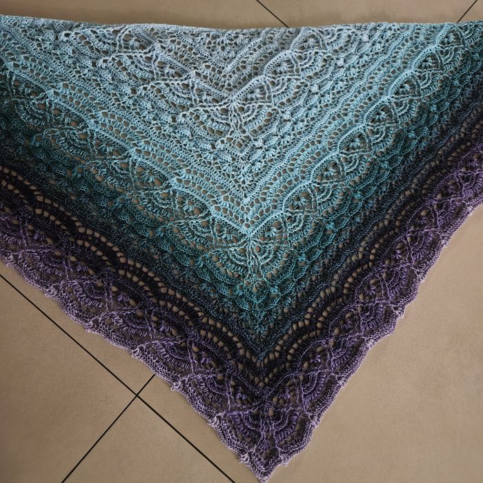 Chusta robiona ręcznie na szydełku rękodzieło Handmade