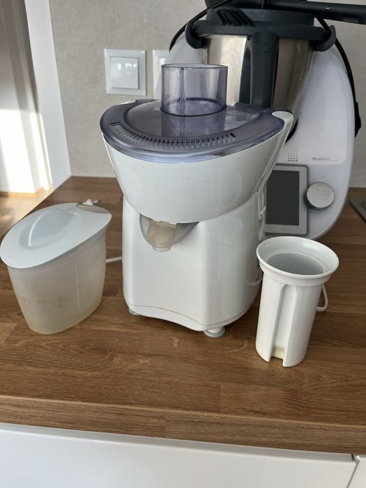 Sokowirówka do robienia soków i przetworów Philips