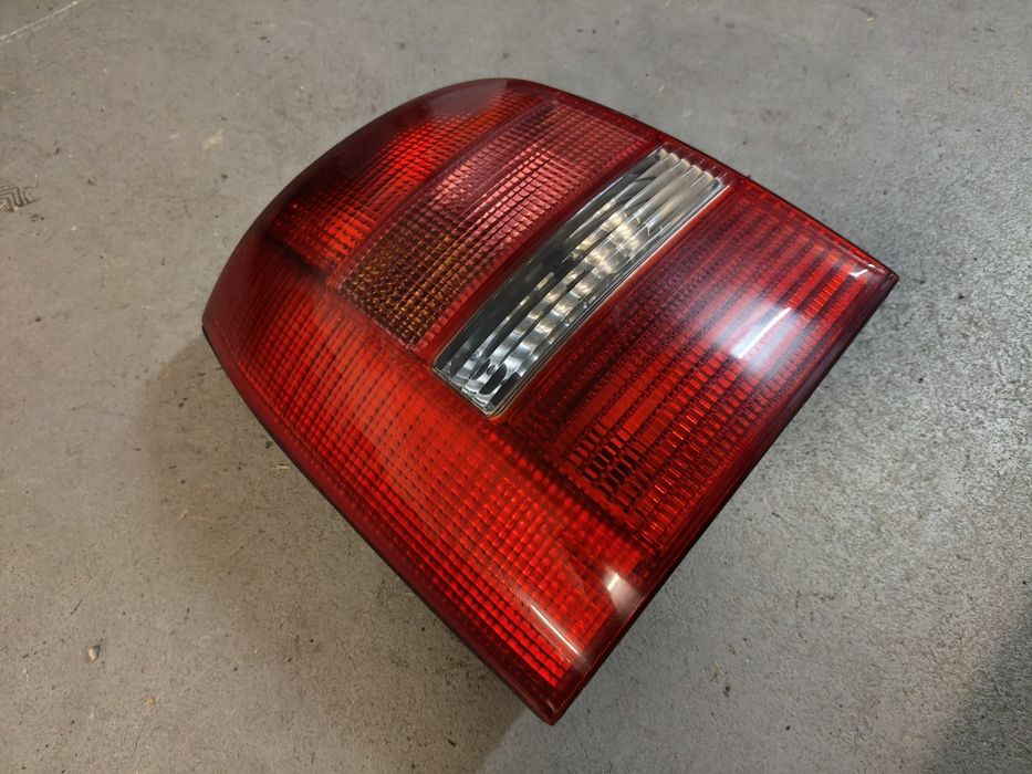 Farol traseiro AUDI A4 B5 Avant