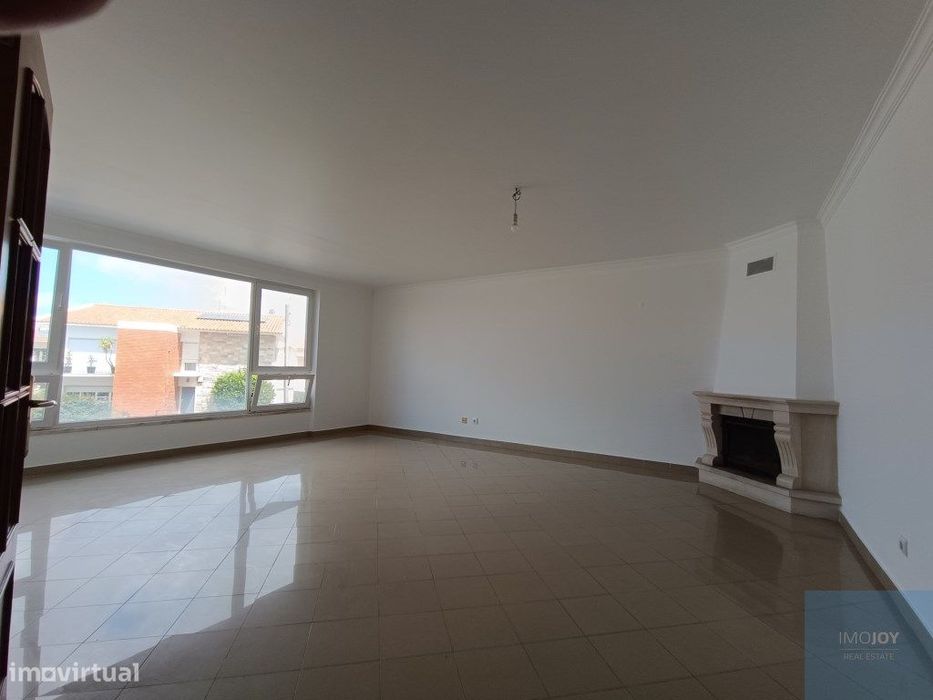 Apartamento T3 na Parede