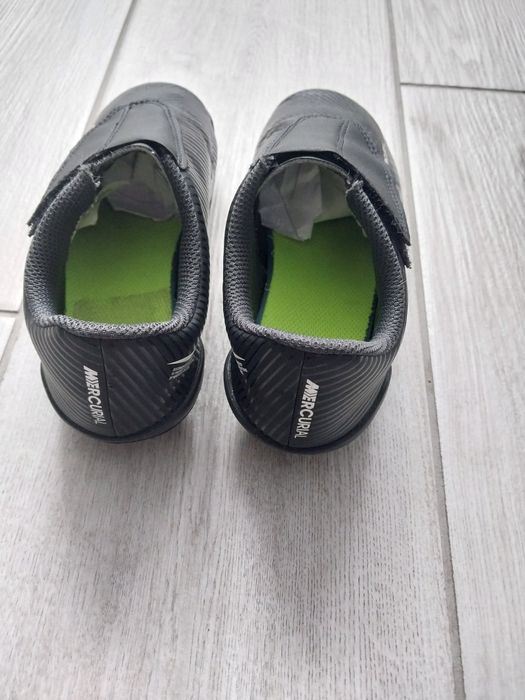 Сороконіжки Nike 19 см