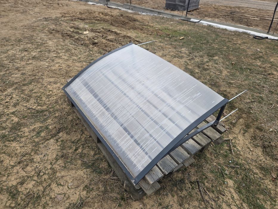 Daszek nad drzwi  zadaszenie