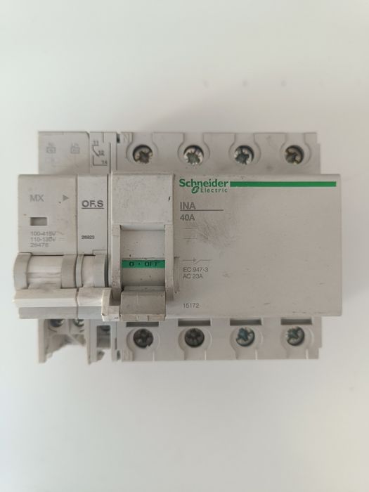 disjuntor diferencial da Schneider Electric, modelo INA 40A.
