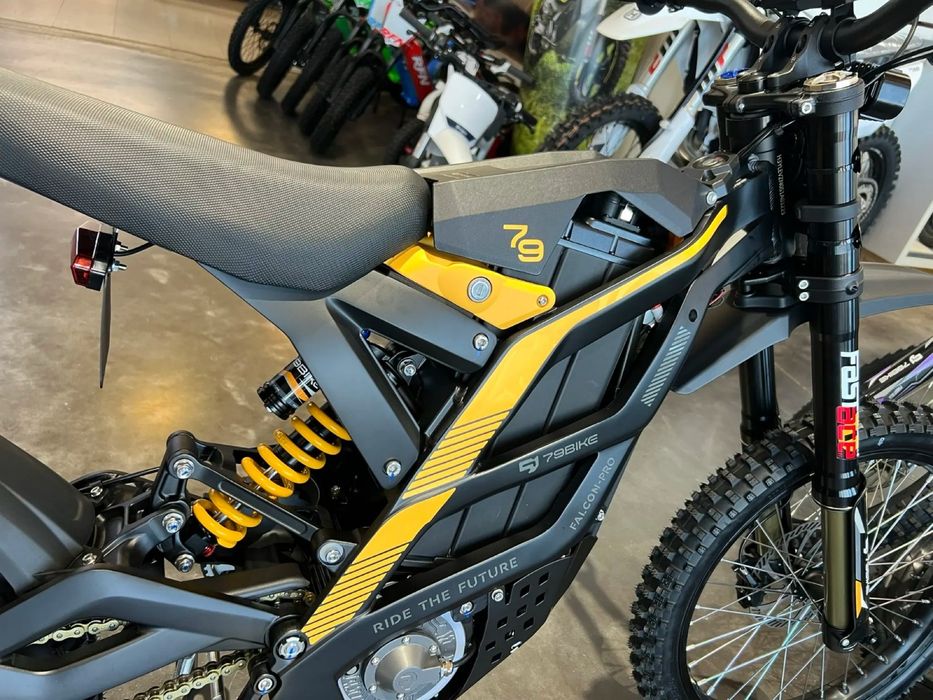 Mota elétrica Falcon Pro 2025 – Nova, 10 kW, 90 km/h,72 V 35 Ah SurRon