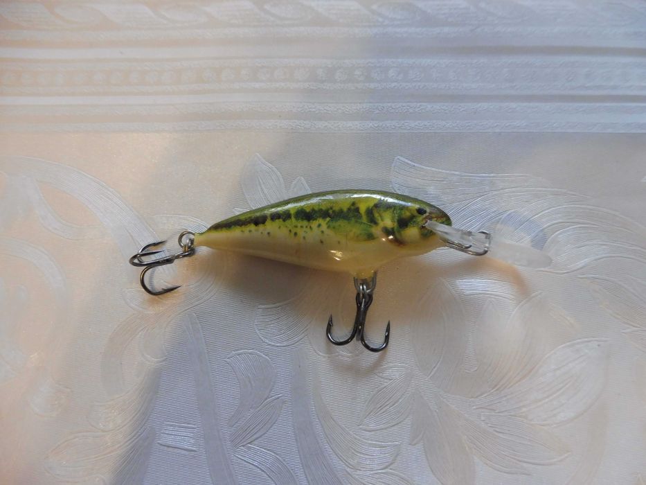 Wobler Dorado Invader 5cm 3,3g / kolor BS /tonący