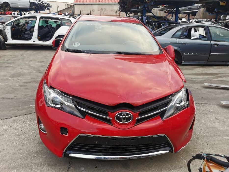 Peças Toyota Auris 1.4 D4D do ano 2014