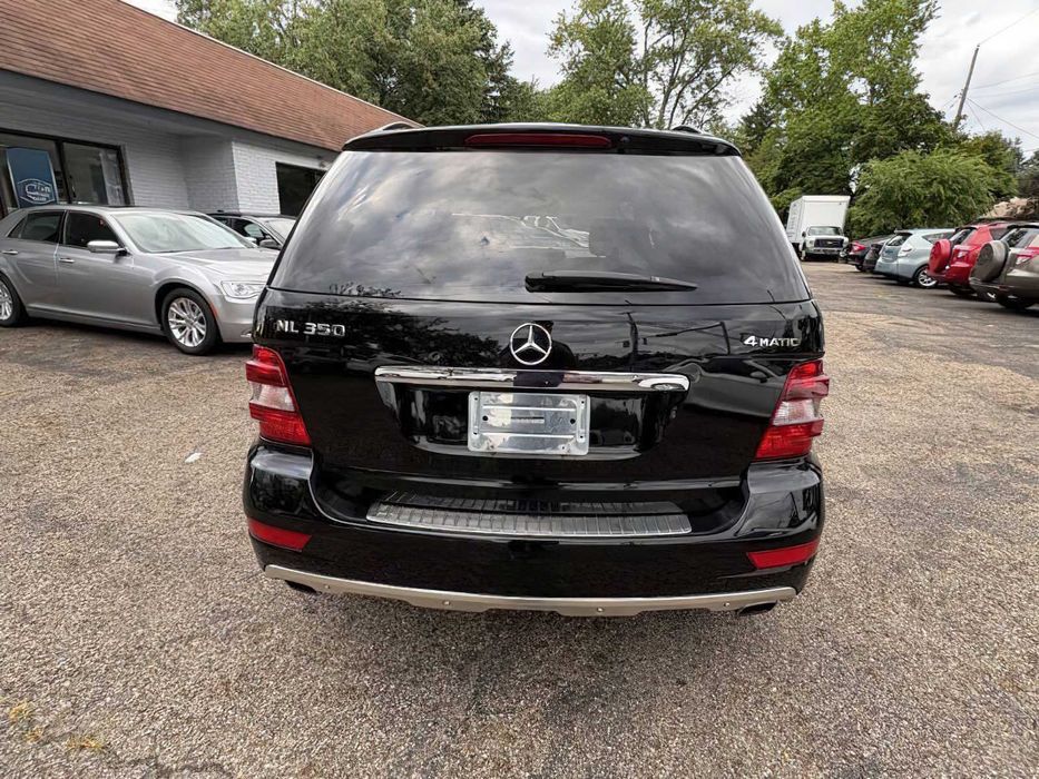 Mercedes-Benz M-Class ML 350      2011