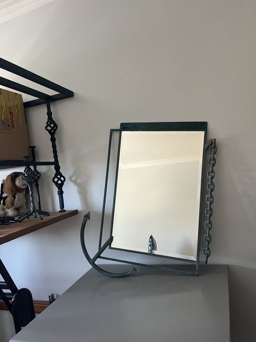 Espelho em ferro azul