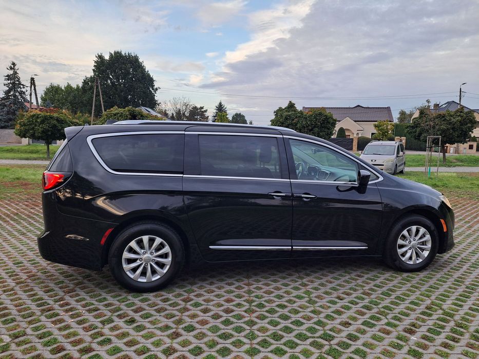 Chrysler Pacifica
