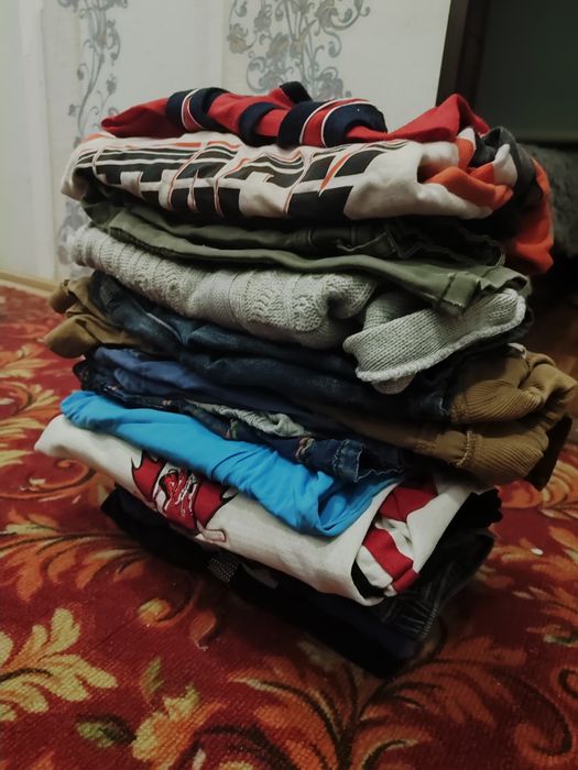 Віддам пакет речей для хлопчика 4-6 років