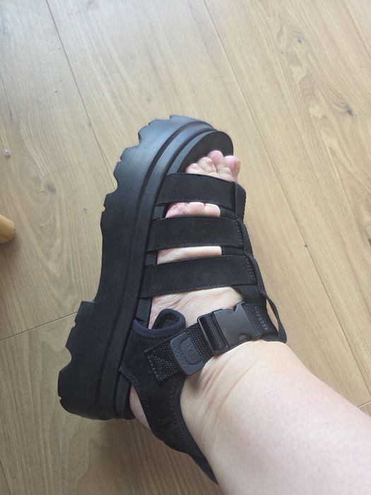 Sandały ugg czarne
