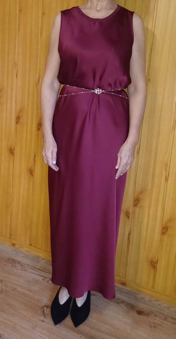 Długa wytworna sukienka, Jarosław Ewert