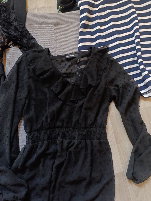 Великий пакет одягу для дівчини