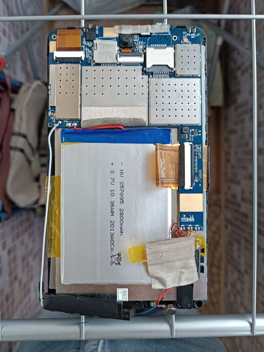 Продам Планшет-телефон Pixus Play Three v4.0 3G под восстановление.