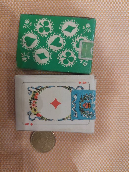 2 baralhos cartas novos pequeno formato