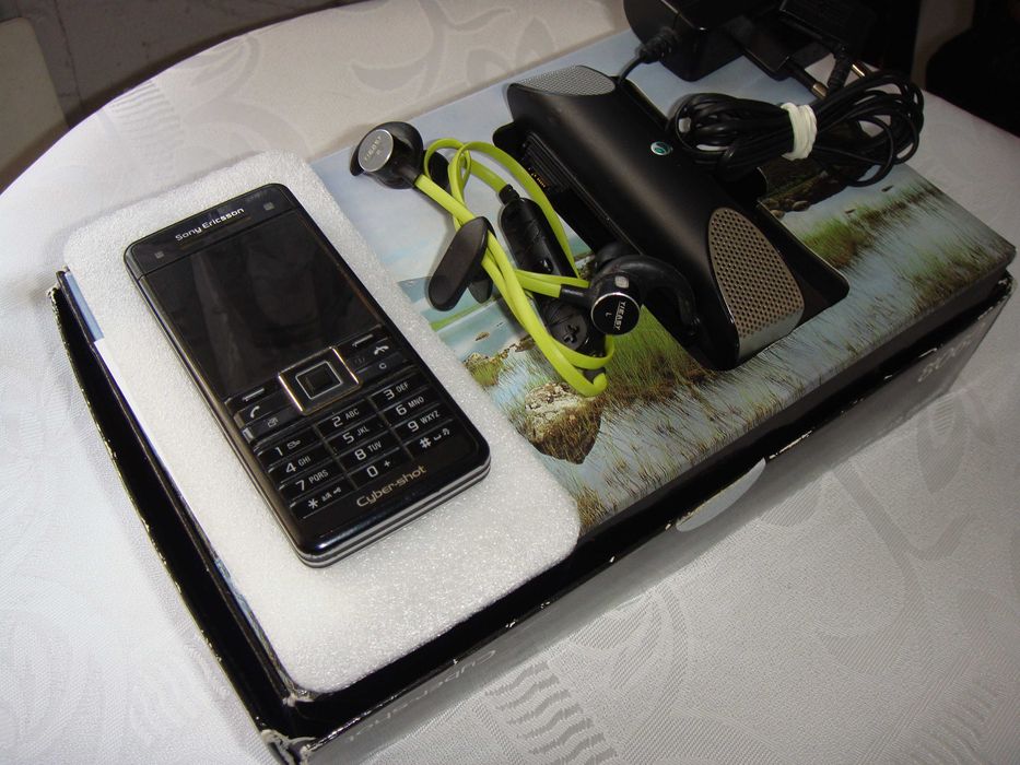 SONY - Eriksson ,,,  C- 902  Blac