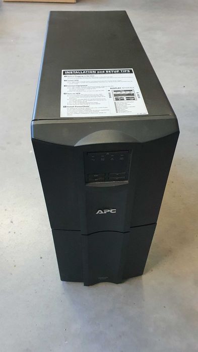 APC Smart-UPS 3000VA (SMT3000I) jak nowy