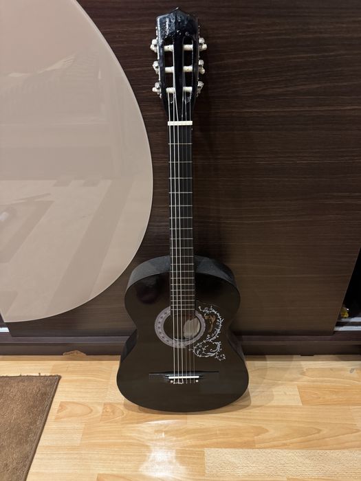 Sprzedam gitare czarna niebieska do sesji stylizowanych