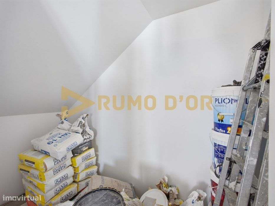 Moradia T3 Nova na Pocariça, Em Fase Final de Construção