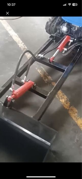 Трактор гусиничный 35hp