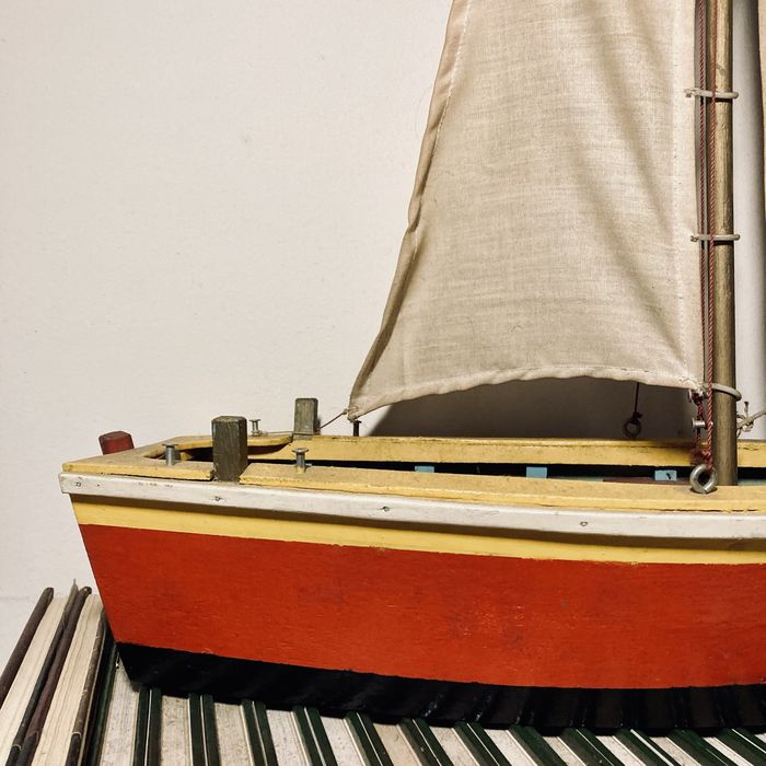 Barco de madeira vintage