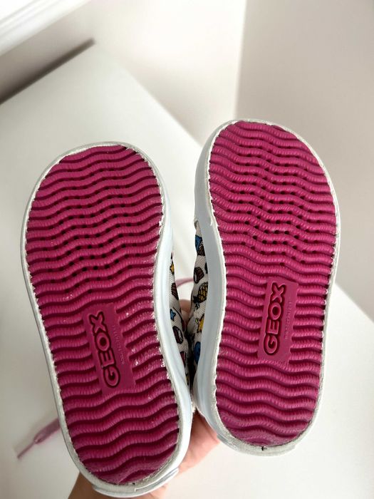 Trampki dla dziewczynki Geox, rozmiar 21